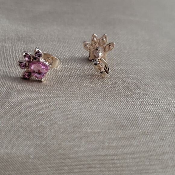 Pink and gold tone cat paws crystal earrings - Picture 3 of 4